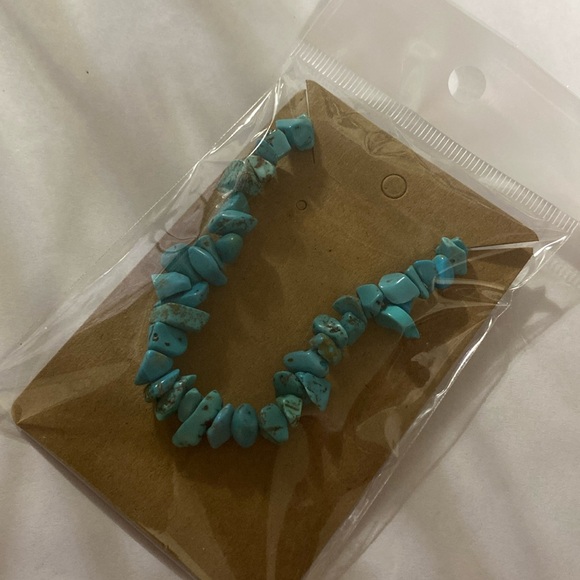 Natural Turquoise stone stretch bracelet - Picture 3 of 6